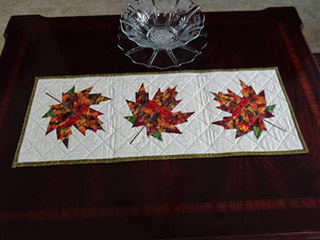 Autumn Leaves Quilt Pattern. Table runner made by Elisabeth | Whims And Fancies